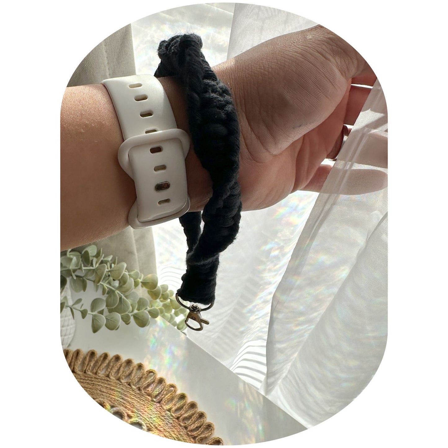Black Swirl Wristlet