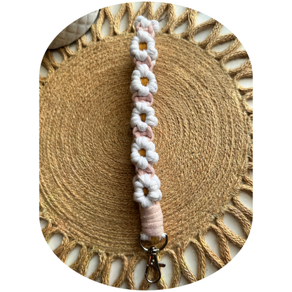 Macrame Daisy Wristlet