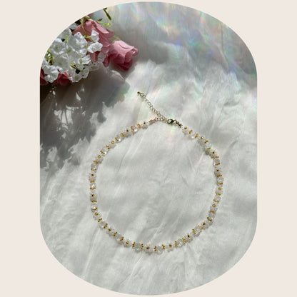 Collar de pétalos acogedores