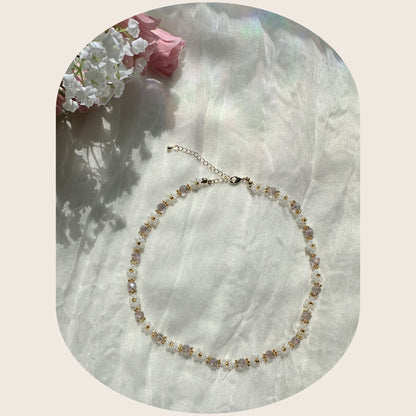 Collar de pétalos acogedores
