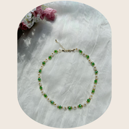 Collar de pétalos acogedores