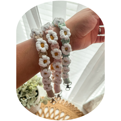 Macrame Daisy Wristlet
