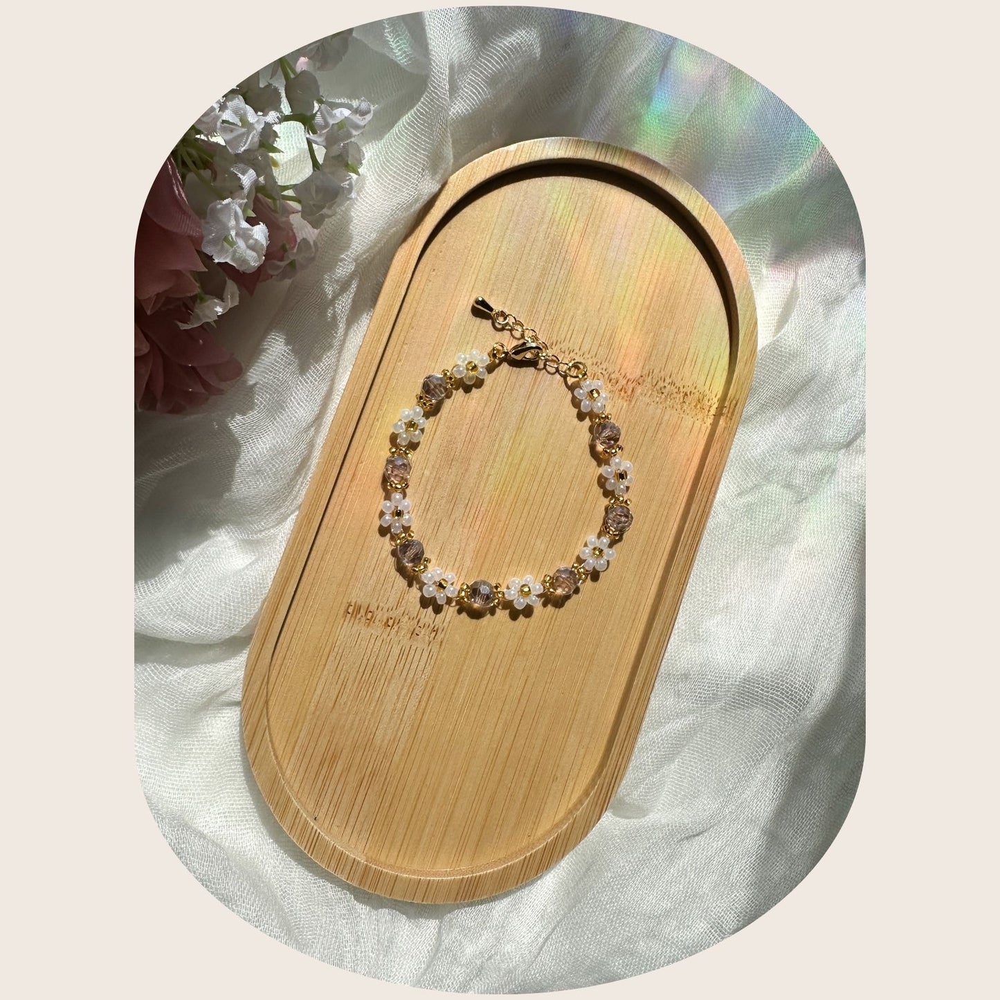 Pulsera de pétalos acogedores