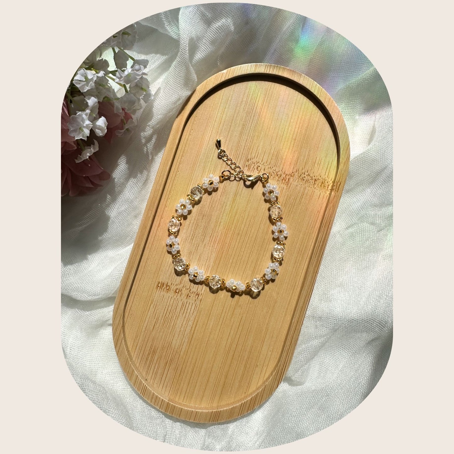 Pulsera de pétalos acogedores