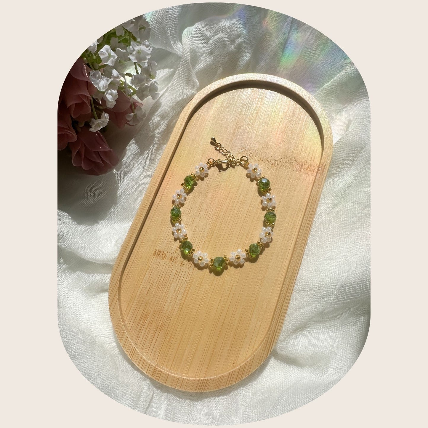 Pulsera de pétalos acogedores