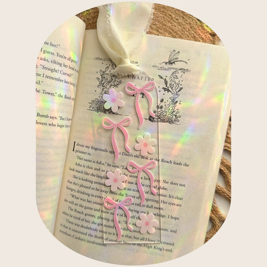 Coquette Daisies Bookmark